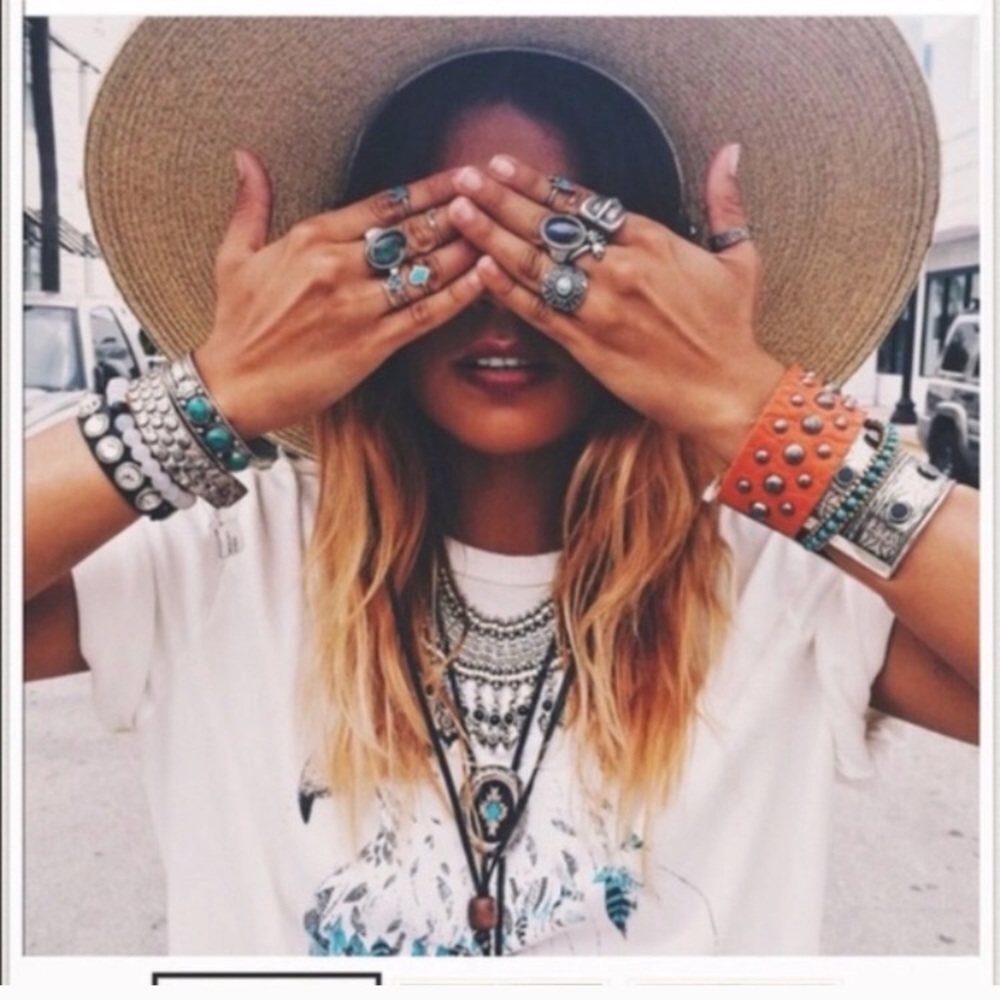 Emma and Sam rage graphic tee